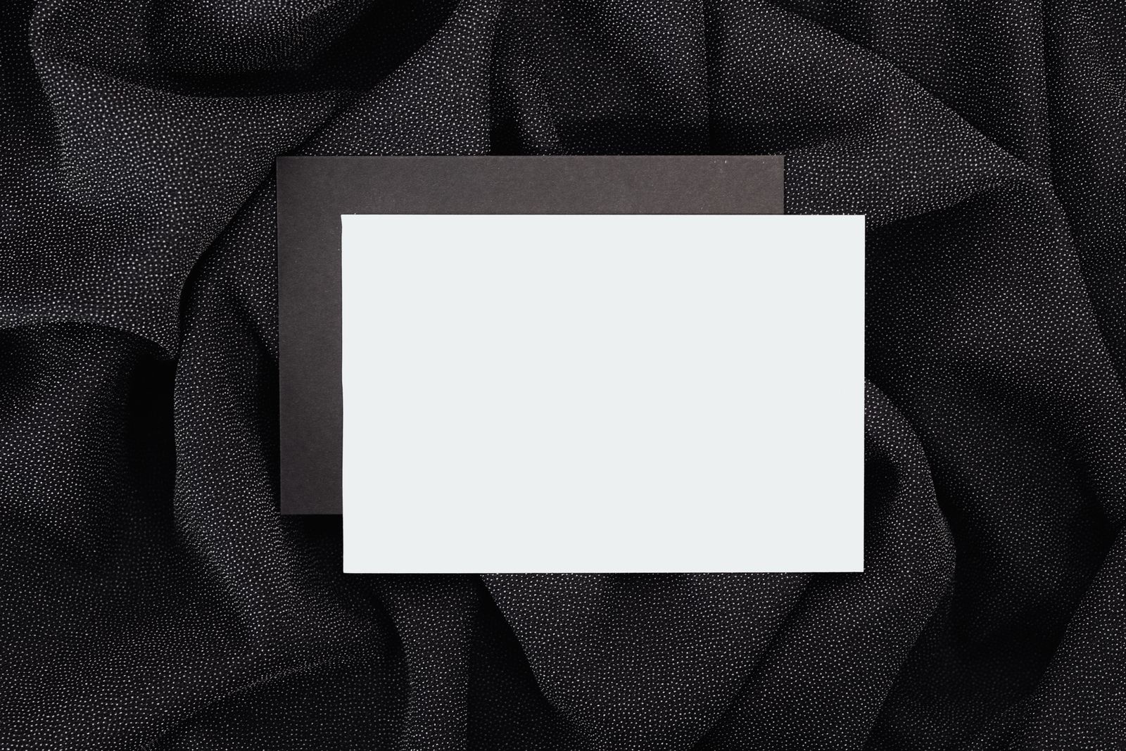 Vizitky Soft-touch – detail povrchu